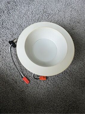 White Recessed LED Downlight Trim with Wiring